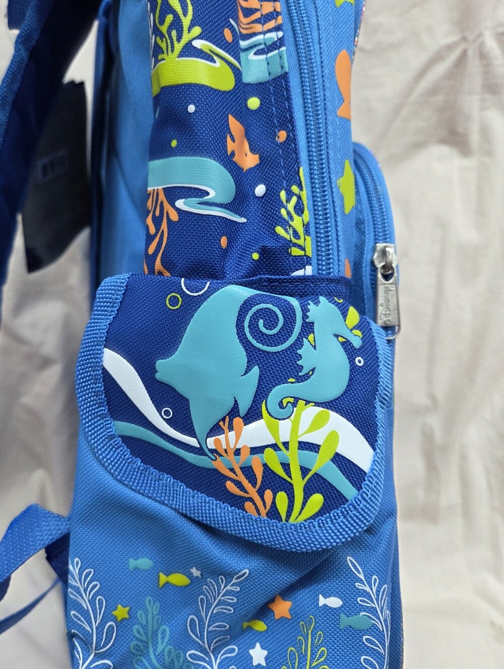 Finding DORY backpack - Picture 4 of 4